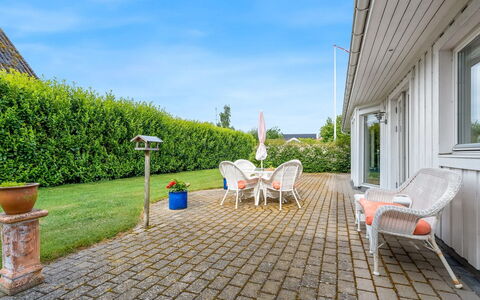 Brimi - 300M from the Sea: Haus, Zuhause, Dach, Wohngebiet, Hütte, Estate, Bauernhaus, Rasen, Landscaping, Abstellgleis