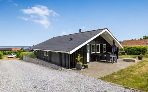 Fraja - 300M from the Sea: Haus, Zuhause, Dach, Wohngebiet, Hütte, Estate, Bauernhaus, Rasen, Landscaping, Abstellgleis