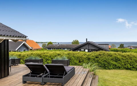 Fraja - 300M from the Sea: Haus, Zuhause, Dach, Wohngebiet, Hütte, Estate, Bauernhaus, Rasen, Landscaping, Abstellgleis