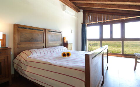 Venice Photobirding, Nature And Culture: Möbel, Bett, Schlafzimmer, Interior Design, Holz, Bettdecke, Bedding, Decke, Zimmer, Flooring
