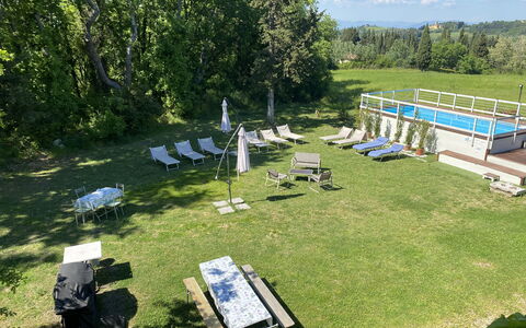 Villa Albertina: Gartenmöbel, Rasen, Garten, Schwimmbad, Park, Stuhl, Tisch Im Freien, Regenschirm, Sonnenliege