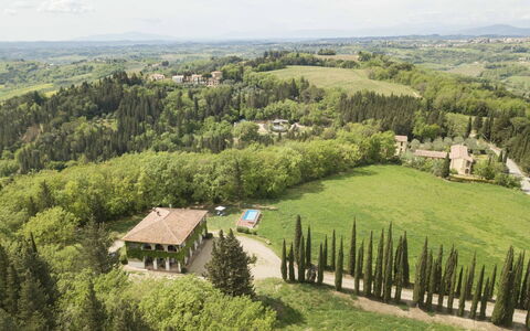 Villa Albertina: Gras, Strauch, Landschaft, Grundstueck, Wiese, Einfach, Estate, Wiese, Bergstation, Bauernhaus