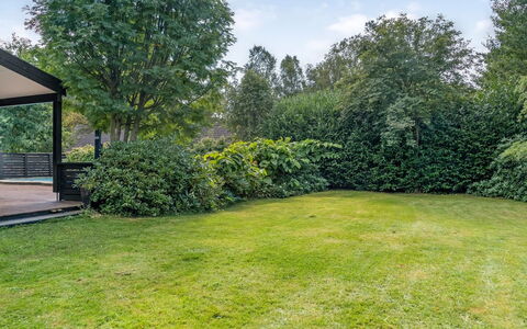 Ejnarine - 1.5Km from the Sea: Grün, Gras, Blatt, Garten, Strauch, Rasen, Grundstueck, Schatten, Ground