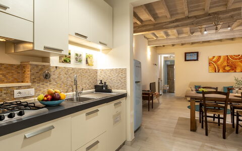 San Cristofano Blu Apartment Santa Croce, Florence: Interior Design, Möbel, Flooring, Countertop, Küche, Holz, Decke, Fussboden, Major Appliance, Küchengerät
