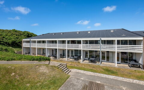 Jari - 200M from the Sea: Zuhause, Hütte, Veranda, Abstellgleis, Bauernhaus, Outdoor Struktur