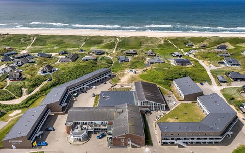 Jari - 200M from the Sea: Zuhause, Hütte, Veranda, Abstellgleis, Bauernhaus, Outdoor Struktur