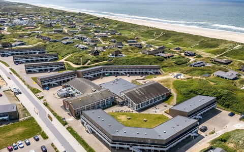 Jari - 200M from the Sea: Zuhause, Hütte, Veranda, Abstellgleis, Bauernhaus, Outdoor Struktur