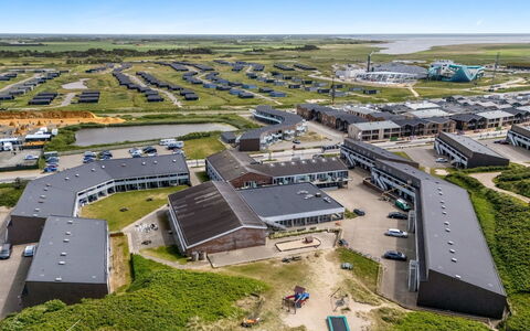 Jari - 200M from the Sea: Zuhause, Hütte, Veranda, Abstellgleis, Bauernhaus, Outdoor Struktur