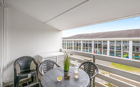 Jari - 200M from the Sea: Zuhause, Hütte, Veranda, Abstellgleis, Bauernhaus, Outdoor Struktur