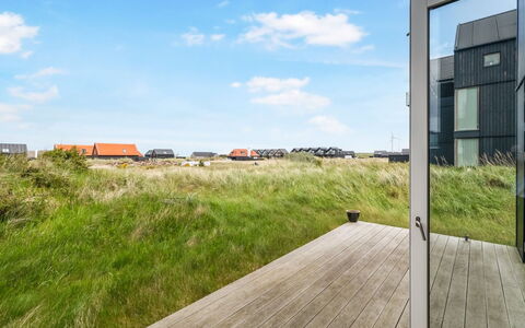 Anita - 575M from the Sea: Estate, Schatten, Auffahrt, Bauernhaus