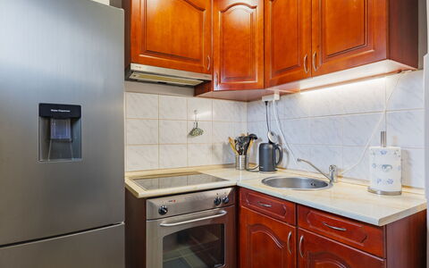 Nest: Küchengerät, Küche, Major Appliance, Cabinetry, Countertop, Haushaltsgerät, Flooring, Kühlschrank, Interior Design, Kleingeräte
