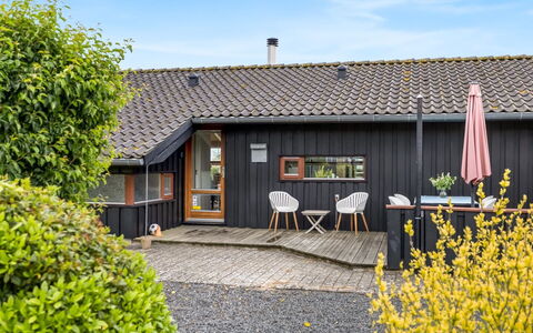 Ayda - 200M from the Sea: Haus, Zuhause, Dach, Wohngebiet, Hütte, Estate, Bauernhaus, Rasen, Landscaping, Abstellgleis