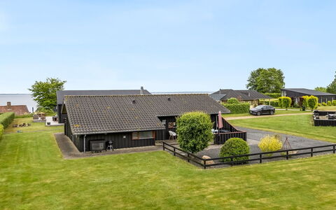 Ayda - 200M from the Sea: Haus, Zuhause, Dach, Wohngebiet, Hütte, Estate, Bauernhaus, Rasen, Landscaping, Abstellgleis