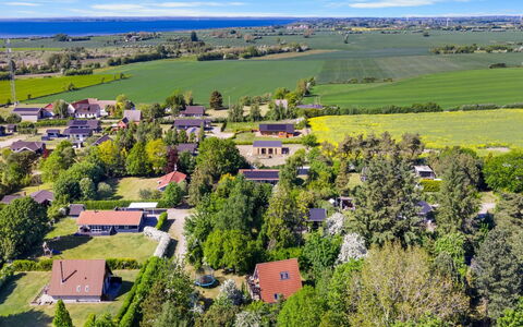 Sunna - 1Km from the Sea: Grün, Landschaft, Wohngebiet, Vogelperspektive, Einfach, Grundstueck, Vorort, Luftaufnahmen, Menschliche Siedlung, Ländliches Gebiet