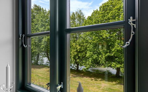 Brun - 1.5Km from the Sea: Dach, Haus, Zuhause, Hütte, Tür, Abstellgleis, Deck, Veranda, Planke, Hartholz