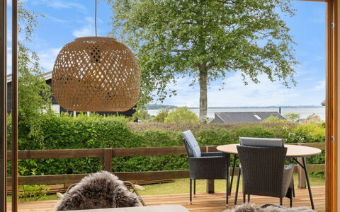 Nis - 250M from the Sea: Blau, Strauch, Hütte, Ground, Garten, Estate, Schatten, Landscaping, Bauernhaus, Eco Hotel