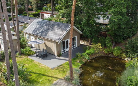 Boslodge: Haus, Zuhause, Strauch, Hütte, Garten, Estate, Hinterhof, Landscaping, Gartenbauten