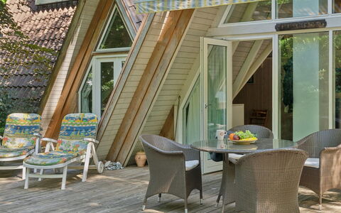 Thrond - 500M from the Sea: Wohnung, Eigentumswohnung, Estate, Balkon, Villa, Hotel