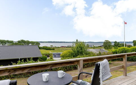 Gyda - 350M from the Sea: Gras, Wiese, Grundstueck, Hütte, Ländliches Gebiet, Wiese, Gartenbauten, Garten, Schuppen