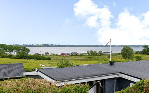 Gyda - 350M from the Sea: Gras, Wiese, Grundstueck, Hütte, Ländliches Gebiet, Wiese, Gartenbauten, Garten, Schuppen