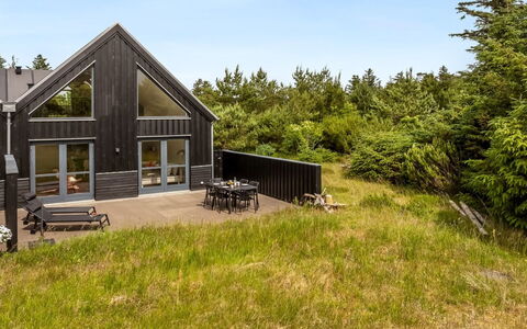 Anelle - 2.5Km from the Sea: Hütte, Wiese, Prärie, Gartenbauten, Bauernhaus, Scheune, Abstellgleis, Schuppen, Blockhaus