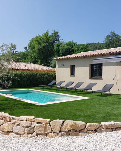 Lou Pantaia: Schwimmbad, Schatten, Resort, Landscaping, Ferienort, Zaun, Hotel, Strandresort
