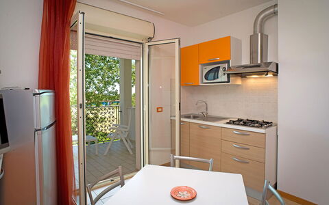Tortoreto Apartment Close To The Sea, Ac,wi -fi: Stuhl, Holzbeize, Schatten, Küche & Esszimmer Tisch, Aluminium, Küche