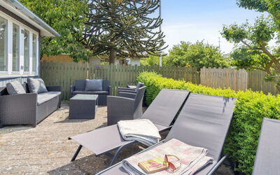 Dreng - 250M from the Sea