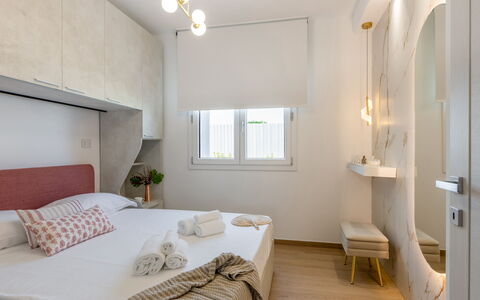 Perla Costa Conero: Interior Design, Wand, Möbel, Schlafzimmer, Flooring, Holz, Fussboden, Bett, Zimmer, Textil