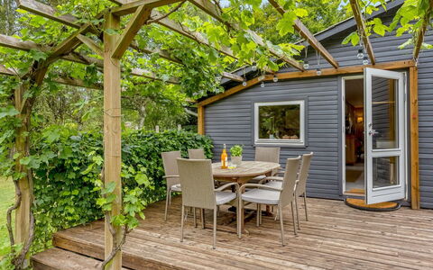Horsten - from the Sea: Holz, Zuhause, Veranda, Deck, Hartholz, Dach, Holzbeize, Holzboden, Eco Hotel