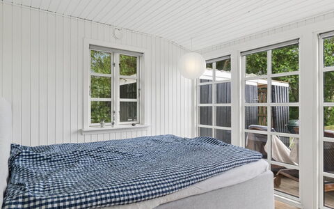 Catalin - 50M from the Sea: Holz, Zuhause, Möbel, Hartholz, Schiebefenster, Holzbeize, Schlafzimmer, Design, Bett, Garten