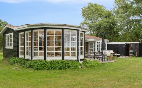 Catalin - 50M from the Sea: Garten, Hütte, Estate, Outdoor Struktur, Rasen, Garten, Schatten, Gartenbauten, Landscaping, Bauernhaus