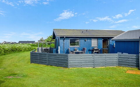 Iiris - 200M from the Sea: Holz, Zuhause, Veranda, Deck, Hartholz, Dach, Holzbeize, Holzboden, Eco Hotel