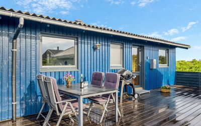 Iiris - 200M from the Sea