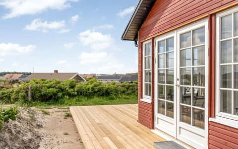 Thine - 250M from the Sea: Haus, Dach, Zuhause, Hütte, Schuppen, Gartenbauten, Abstellgleis, Garten, Blockhaus, Hütte