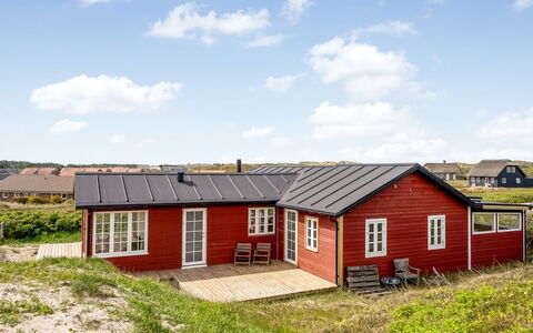 Thine - 250M from the Sea: Haus, Dach, Zuhause, Hütte, Schuppen, Gartenbauten, Abstellgleis, Garten, Blockhaus, Hütte