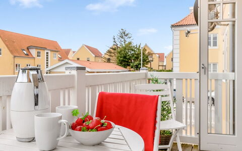 Dorti - 500M from the Sea: Estate, Schatten, Auffahrt, Bauernhaus