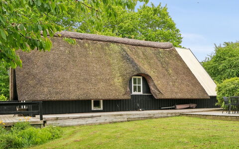 Svenne - 1.4Km from the Sea: Dachdecken, Hütte, Natürliches Material, Bauernhaus, Abstellgleis, Planke