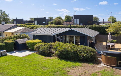 Enrica - 250M from the Sea: Wohnung, Eigentumswohnung, Estate, Balkon, Villa, Hotel