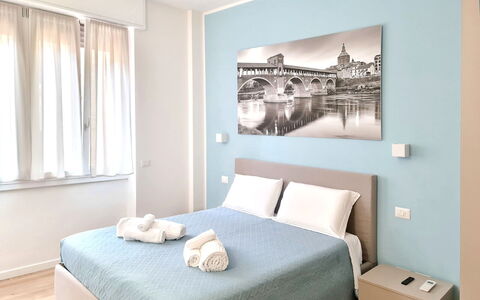 Vittoria Suite: Möbel, Interior Design, Schlafzimmer, Bett, Fussboden, Bedding, Bettdecke, Flooring, Zimmer, Wohnung