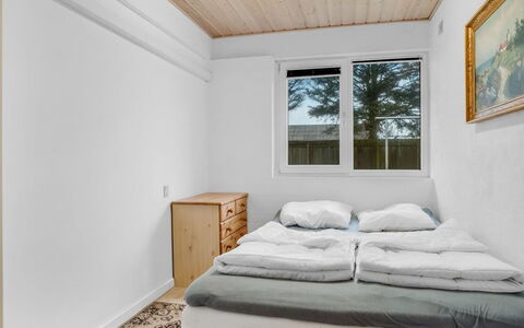 Withulf - 500M to the Fjord: Schlafzimmer, Wand, Interior Design, Flooring, Fussboden, Holz, Bett, Decke, Bettdecke, Bedding