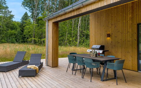 Vilppu - 900M from the Sea: Holz, Grundstueck, Gartenbauten, Hartholz, Planke, Holzbeize, Garten, Gartenmöbel, Tisch Im Freien, Deck