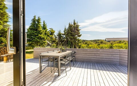 Verner - 990M from the Sea