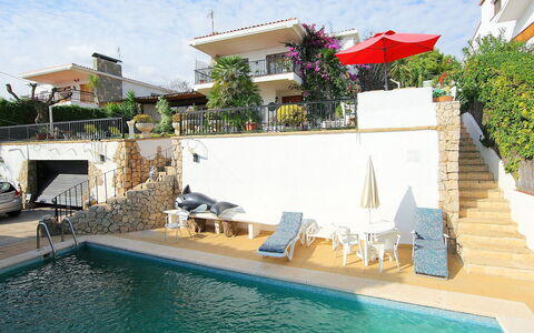 Torre Yato: Schwimmbad, Eigentum, Gebäude, Haus, Grundeigentum, Azurblau, Urlaub, Wohnung, Villa, Resort
