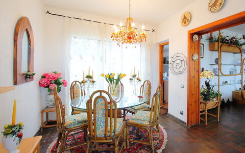 Torre Yato: Zimmer, Eigentum, Esszimmer, Interior Design, Gebäude, Decke, Möbel, Fussboden, Grundeigentum, Leuchter