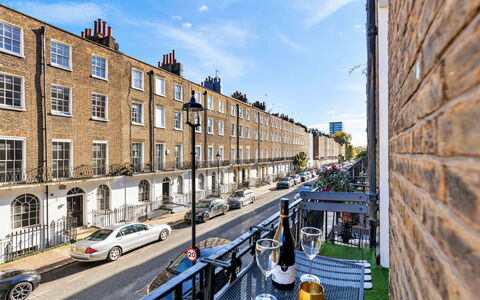 The Marylebone Marilyn: Fassade, Fahrrad, Fahrrad-Rad, Wohnung, Mischnutzung, Parkplatz, Eigentumswohnung