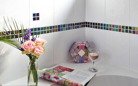 The Duck House: Armatur, Interior Design, Zapfhahn, Badezimmer, Installation, Fliese, Keramik, Sinken, Bad Sink, Porzellan