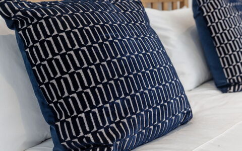 No.15, Belle House: Schatten, Gebirge, Outdoor Struktur, Eco Hotel, Deck, Gartenmöbel, Garten, Stuhl, Landscaping, Hartholz