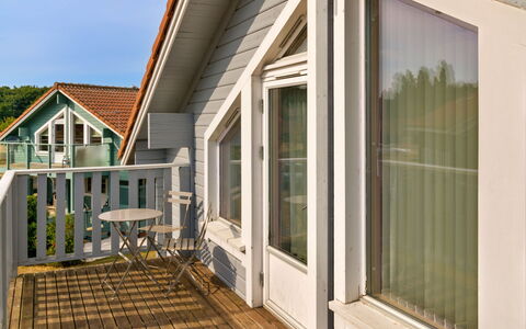 Puddleduck: Deck, Schatten, Hartholz, Gartenmöbel, Balkon, Planke, Eco Hotel, Schwimmbad, Holzboden, Resort