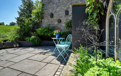 Sisu Bakewell, Limestones Cottage